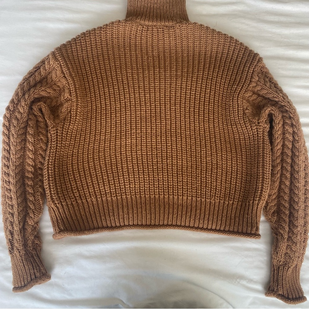 H&M SWEATER - Picture 7 of 9